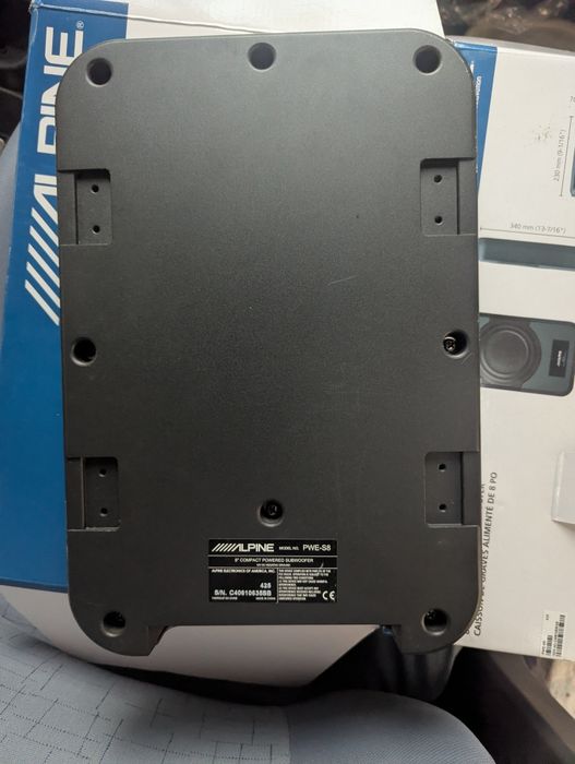 Subwooffer Alpine PWE S8