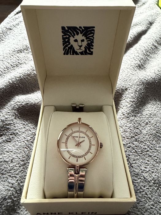 Годинник anne klein