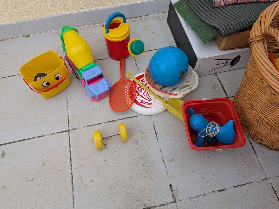 Lote de Brinquedos de Praia e Jardim (Vários) - GRÁTIS / DOAÇÃO