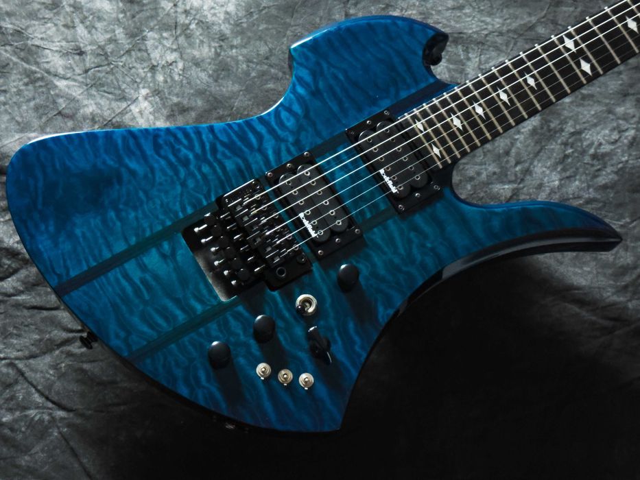 B.C. Rich Mockingbird ST 2006 - Trans Blue