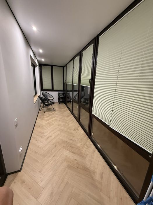 Подобова оренда квартири, центр, парковка, з виглядом на парк