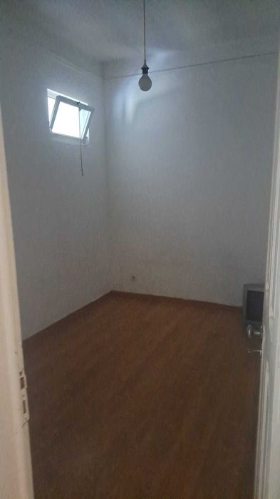 Apartamento T2 - Santa Engrácia - 95 m2, 3º andar