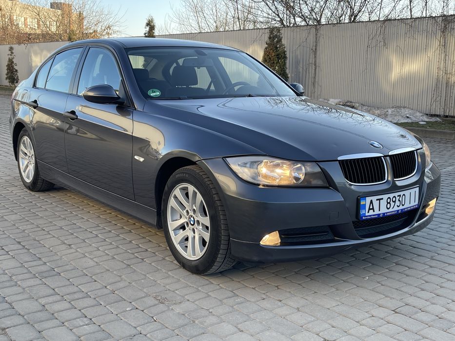 BMW E90 318i 2.0