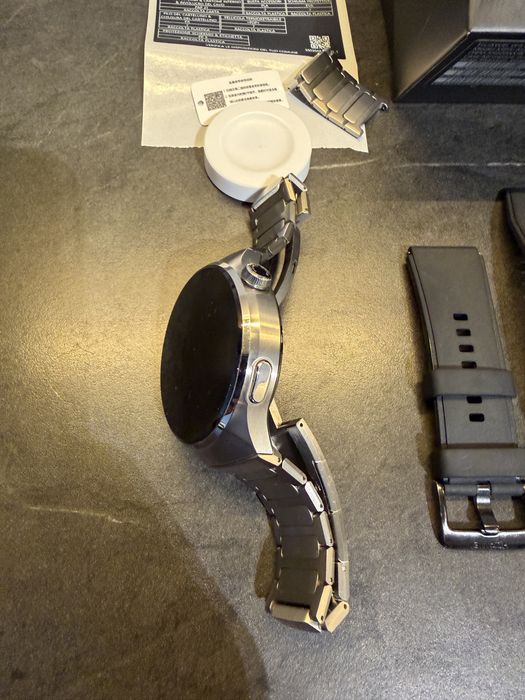 Huawei Watch 4 pro Elite tytanowy + dwa dodatkowe paski