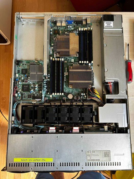 Сервер Supermicro X8DTU