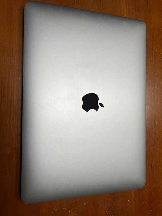 MacBook Pro 13" 2019 i5 Quad-Core | 8GB RAM | 128GB SSD | Estado Impecável