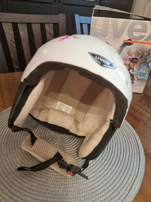 Kask narciarski UVEX