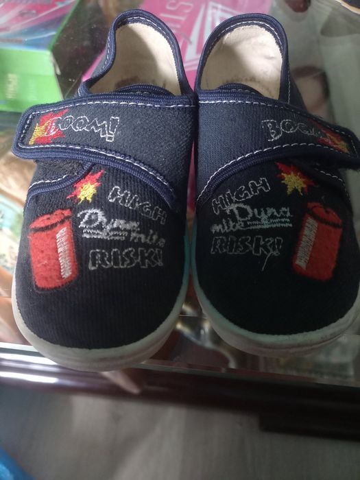 Продам кроссовки  детские