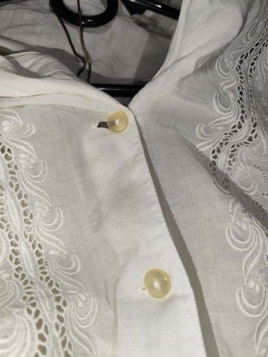 Bluzka damska z haftem