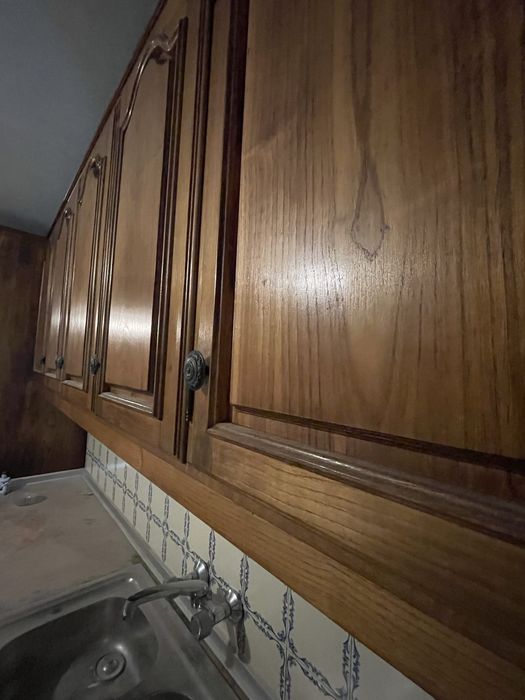 Cozinha completa madeira maciça c/ mármore + mesa – Maia