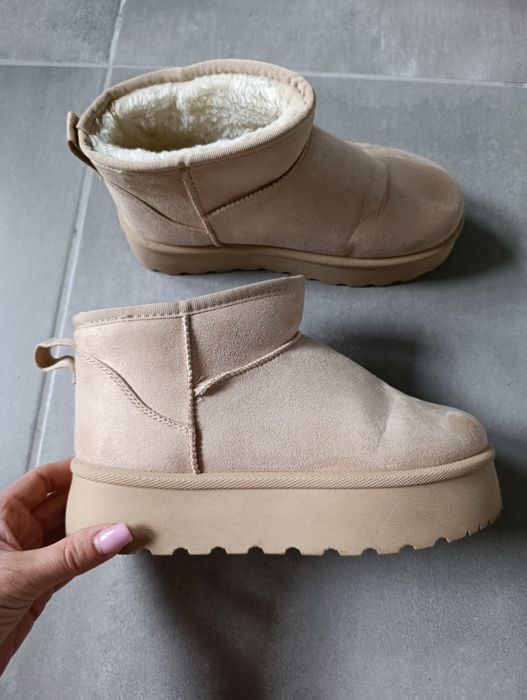 Kremowe buty damskie śniegowce typu Emu 37 Born2be