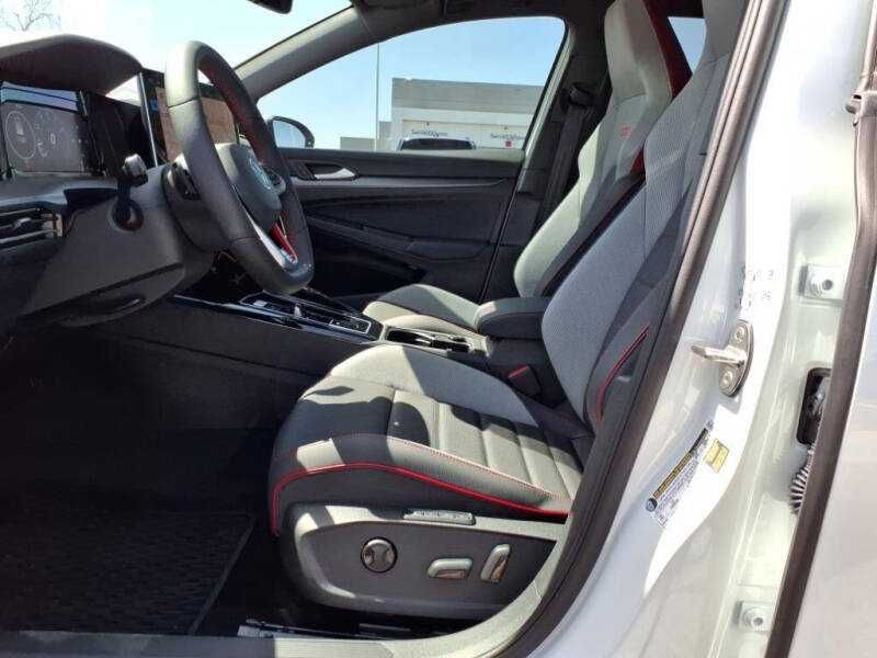 2025 Volkswagen Golf GTI Autobahn