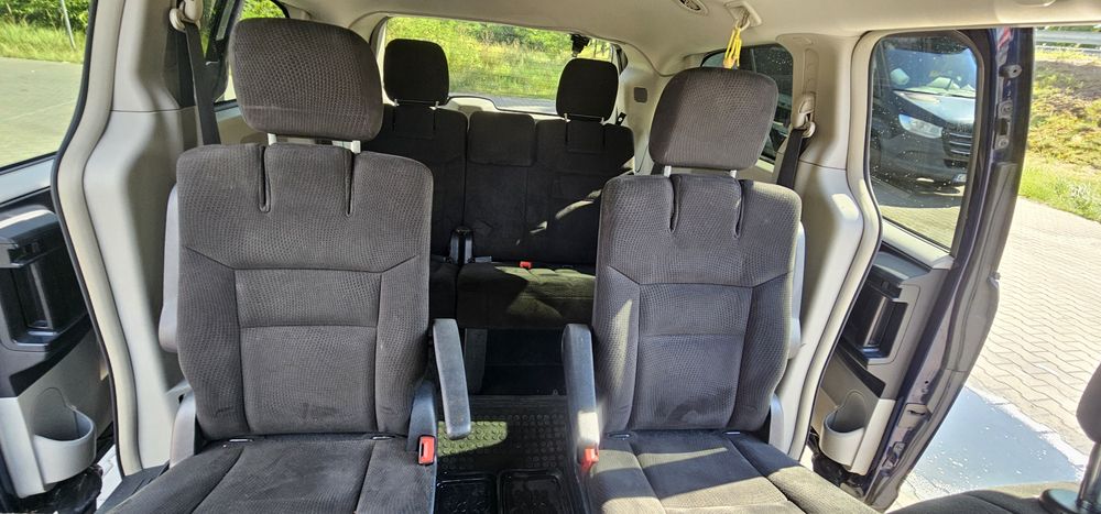 Chrysler Town Country Voyager  7 osób gaz