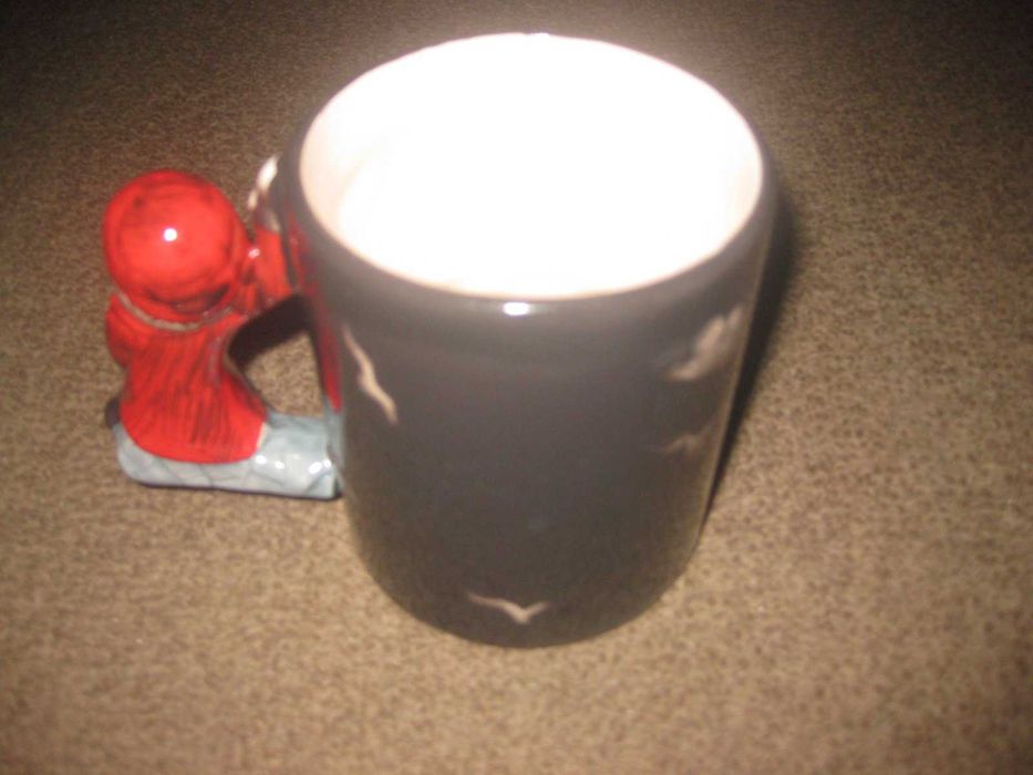 Caneca "Piratas das Caraíbas" Nova!