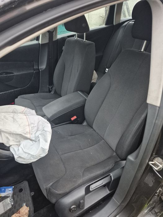 Komplet foteli vw passat b6 kombi