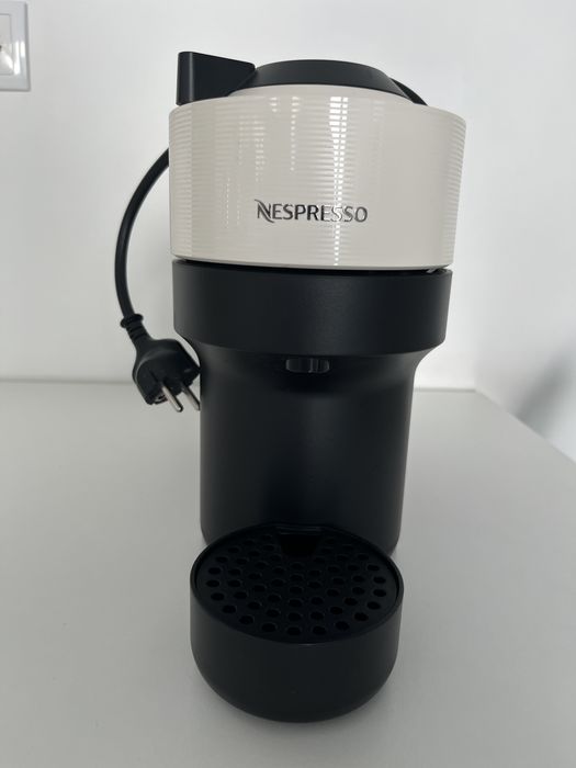 Máquina de Café Nespresso Vertuo Pop coconut white