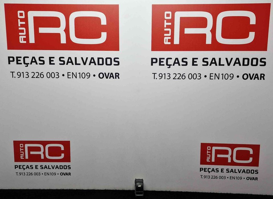 Comando / Botão / Interruptor Vidros Frente Direito 98044803ZD - DS DS 3 / DS 3 CROSSBACK