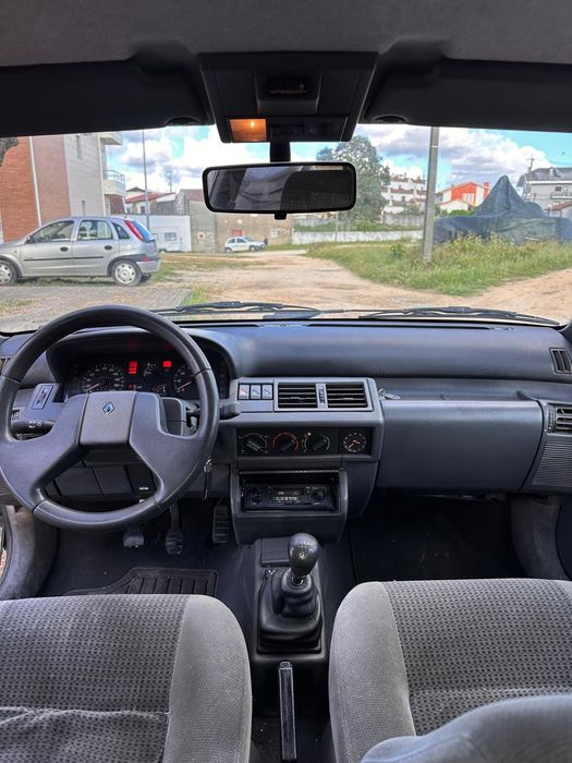 Vendo Renault clio 93