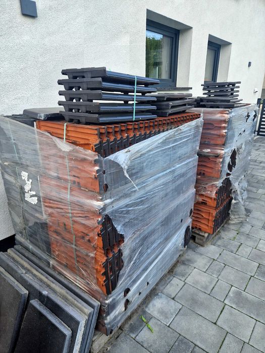 Dachówka Plano 11 antracyt glazurowany Bogener