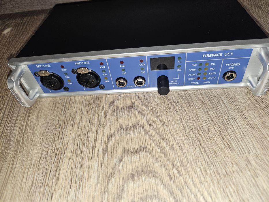 Звукова карта RME FireFace UCX