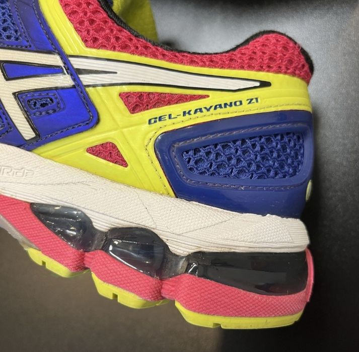 Крутезні asics kayano 21 

Практично ін