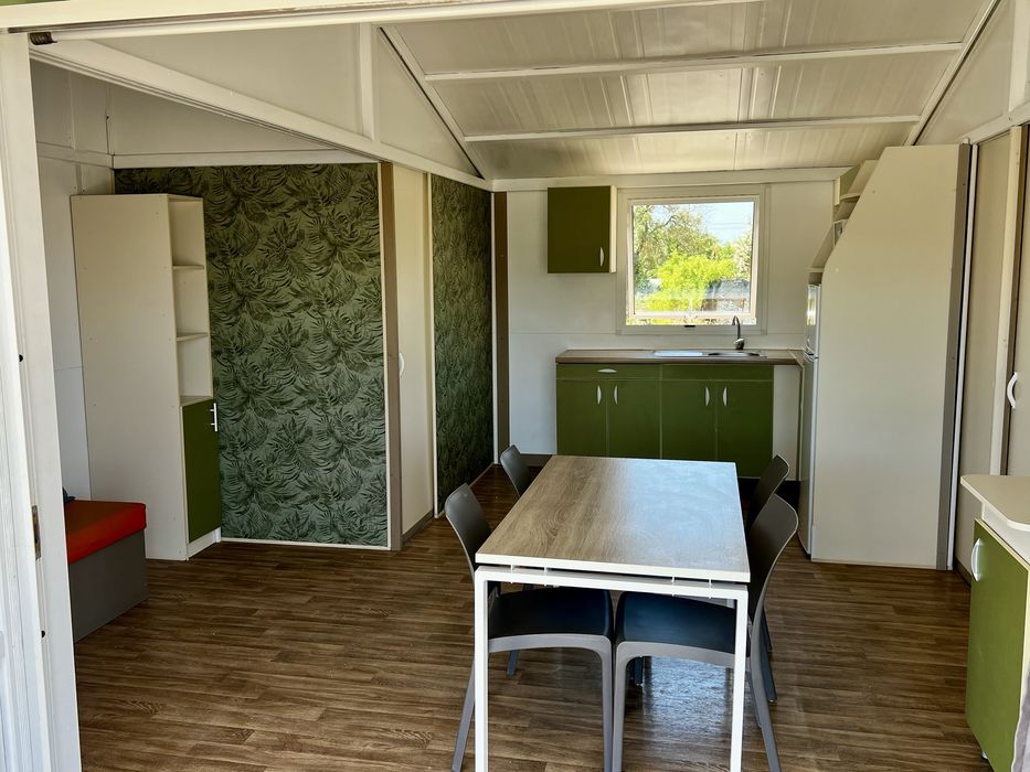 CHALET DESMONTÁVEL COM TERRAÇO COBERTO – PRONTO A INSTALAR