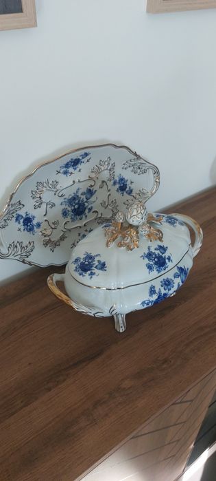 Terrina antiga em porcelana