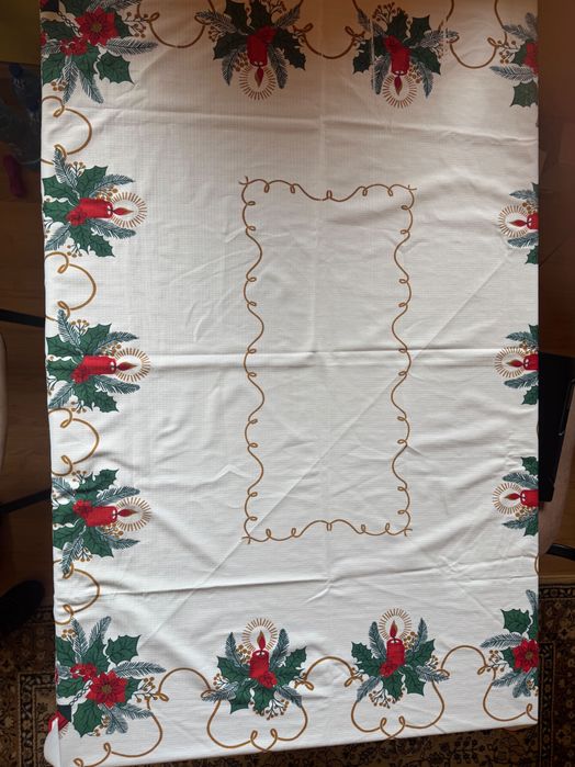 Скатертина на новорічні свята 1.60* 2.76