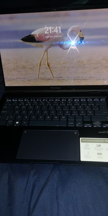 Asus Zenbook híbrido 16 RAM 500 GB