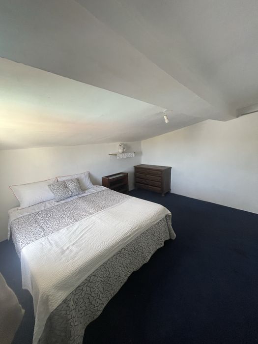Alugo quarto para 1 pessoa