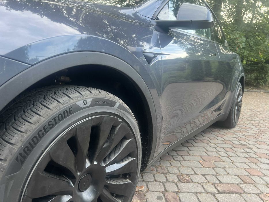 Tesla Model Y 2023р 12місяць