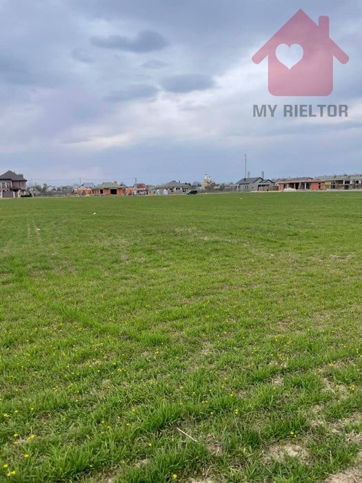 Продаж земельної ділянки в с. Сторожниця.