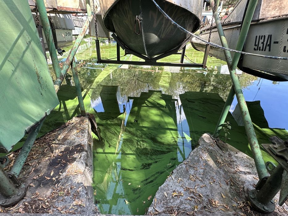 Продам підйомник та бокс на причалі 2. Верхній б'єф