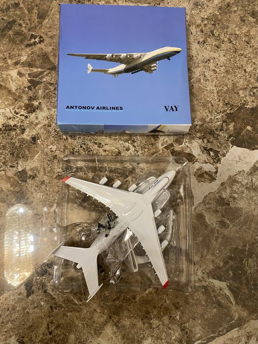 Модель літака МРІЯ АН - 225 / Винищувач F 16 / F22 / F35 / B2 spirit