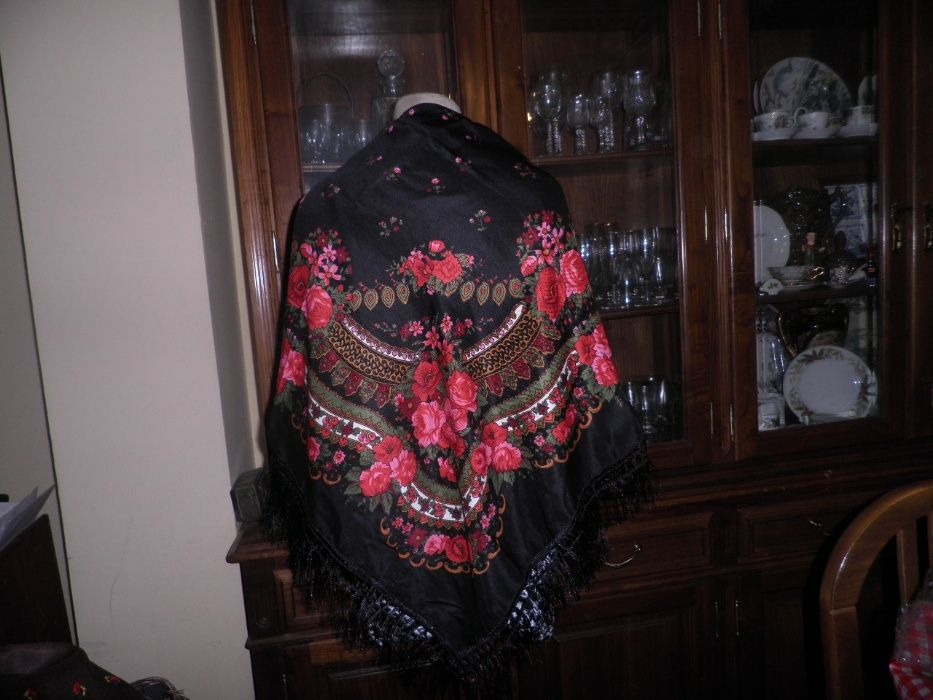 Vários xailes em viscose 90x90