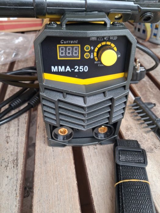 Maquina de soldar inverter portátil 250A Nova