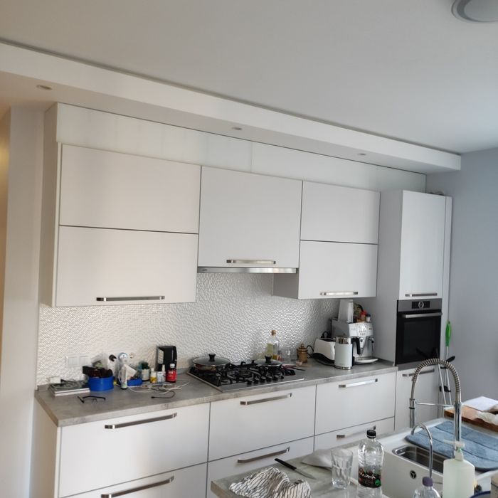 Продаж 4кн,квартири в будинку,р-н Кобилянської.