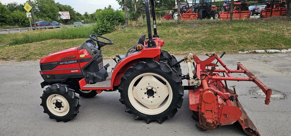 Mitsubishi MT 200 Трактор Мінітрактор