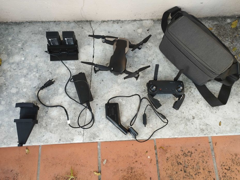 Drone DJI Mavic Air 1 - 2 Baterias - Suporte p/ Volante de Mota - Carregador p/ Carro