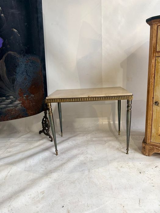 Komoda różne drobiazgi