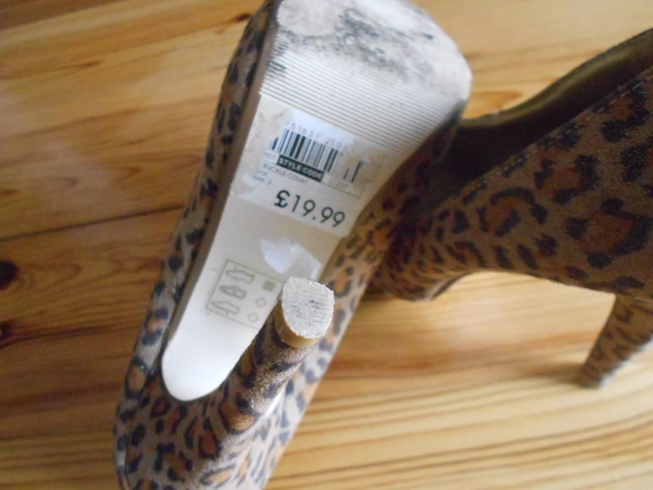 Szpilki w panterkę 36