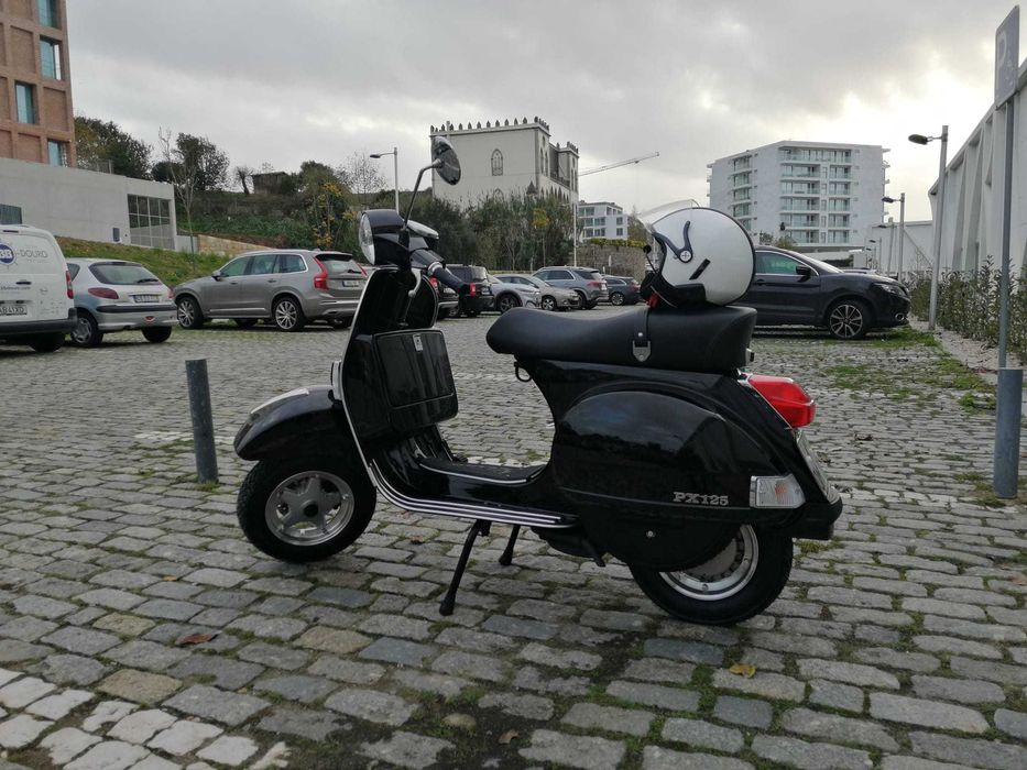 VESPA PX 125 preta