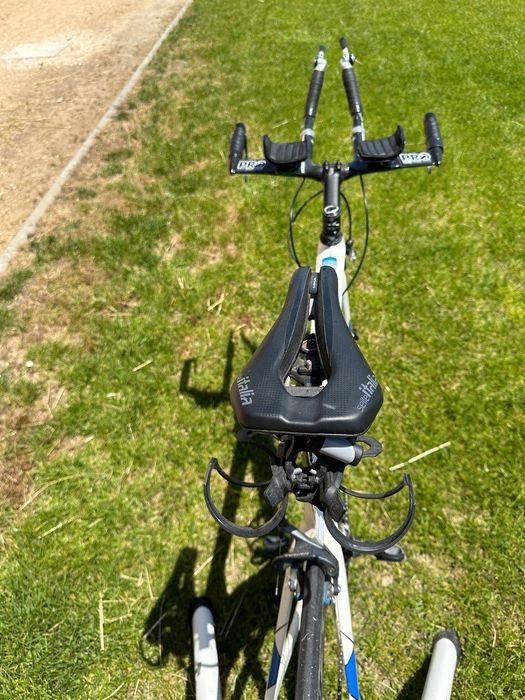 Bicicleta de carbono para triatlo