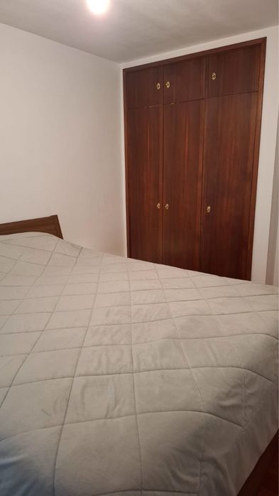 Arrenda-se apartamento T1 Cascais