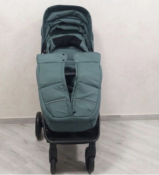 Прогулянкова коляска Carrello Nero