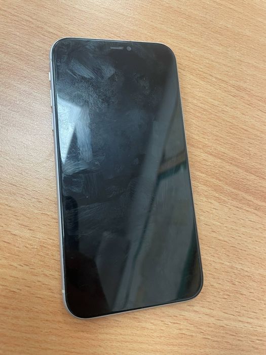 Iphone 11 stan idealny