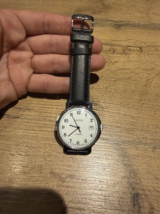 Zegarek mechaniczny Wostok z datownikiem / Poznań