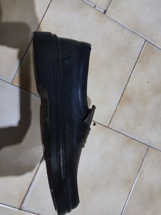 Sapatos casuais novos