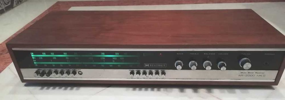 Heathkit AR-2000 MK II - Amplificador