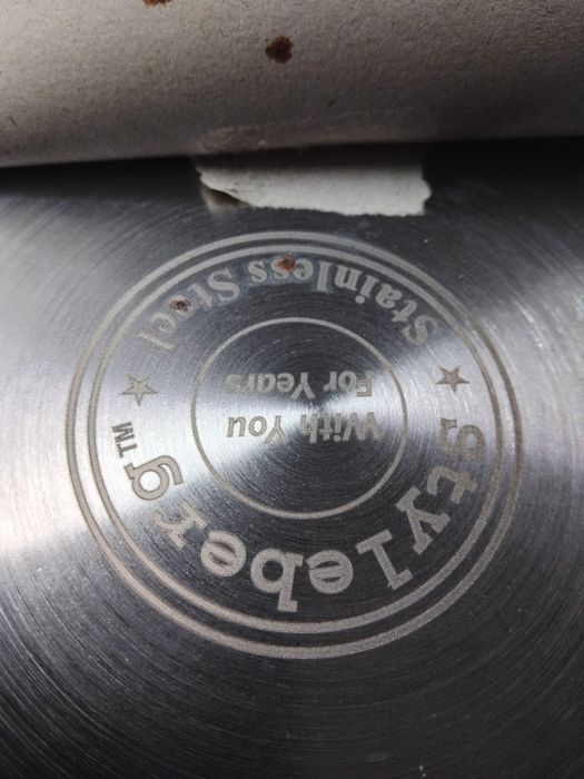 Продам шикарную сковородку с двойным покрытием.